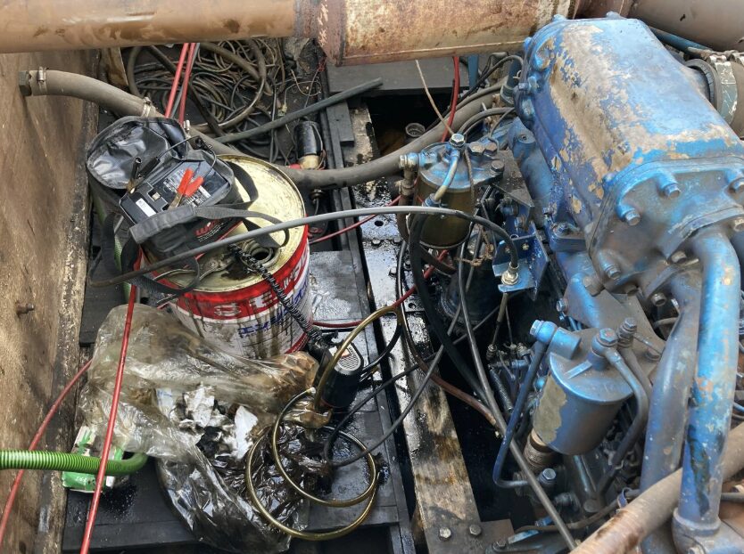 ボートオーナー必見！メンテナンスガイド エンジンオイル交換のタイミングと失敗しない方法